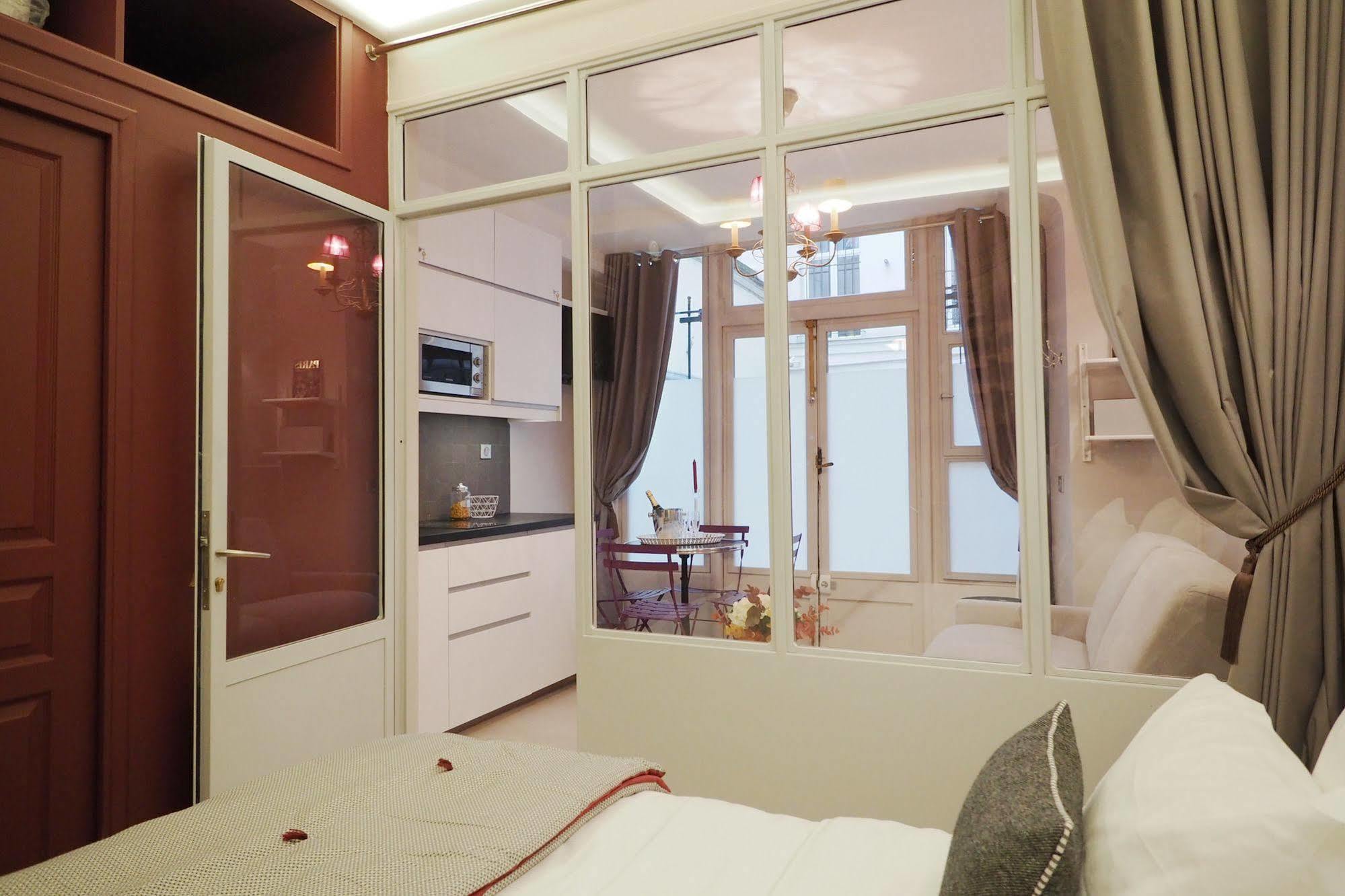 Palais Royal Chicsuites Paris Exterior photo